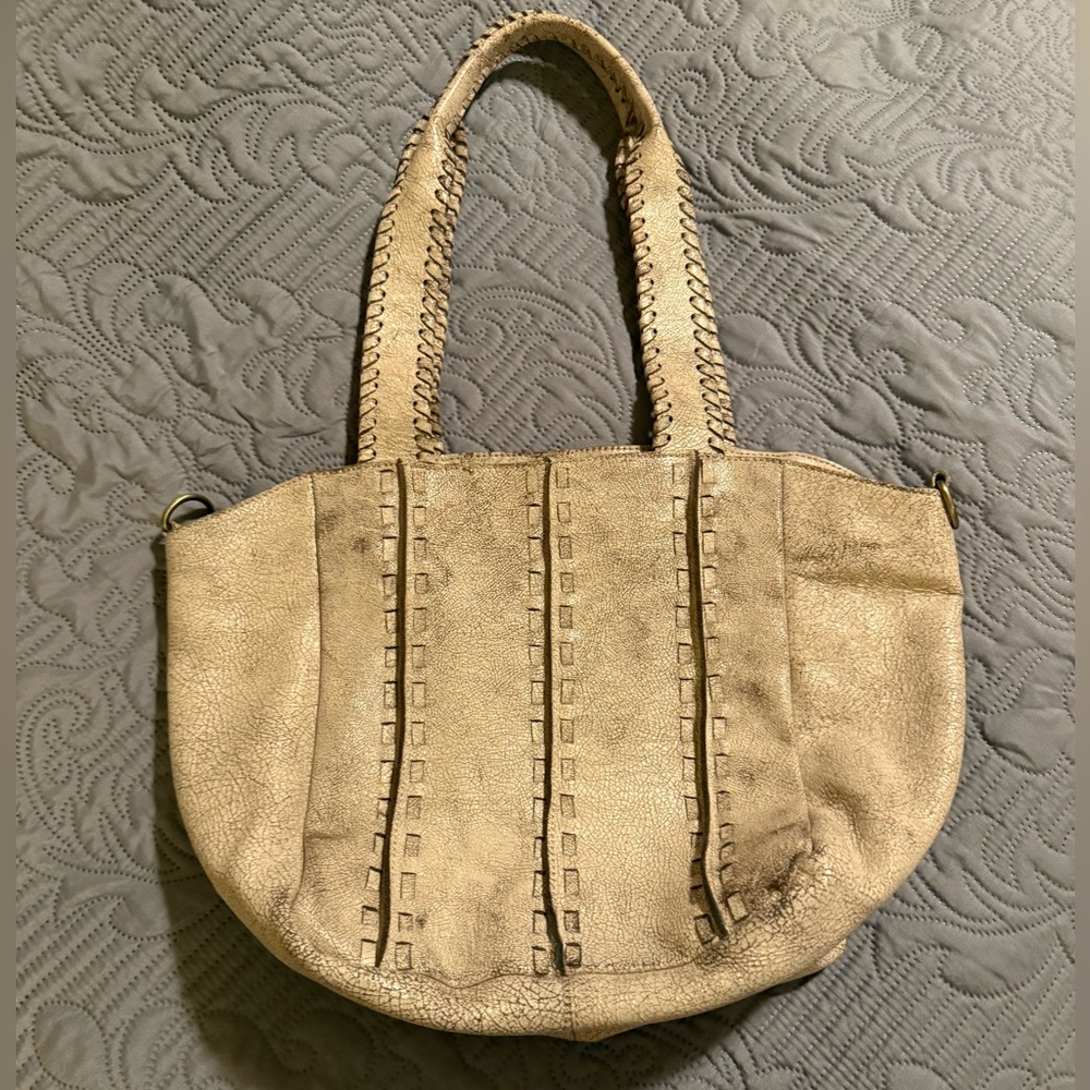 Latico, Cream Color Crackly Distressed Leather Purse/Small Tote in great cond.